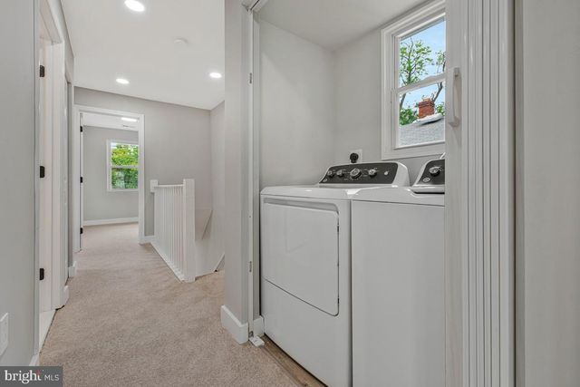 823 46TH ST NE, Washington, DC 20019