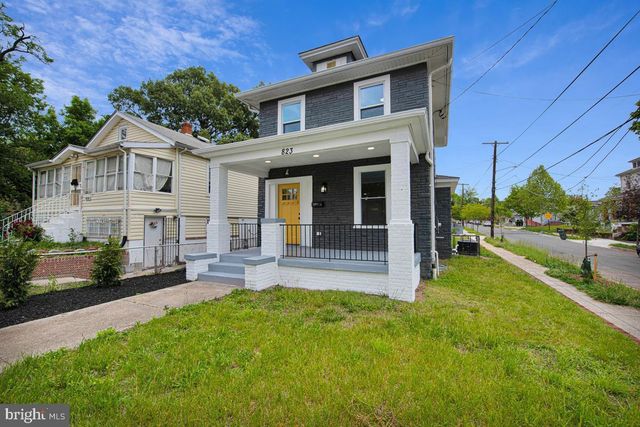 823 46TH ST NE, Washington, DC 20019