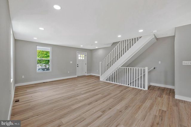 823 46TH ST NE, Washington, DC 20019