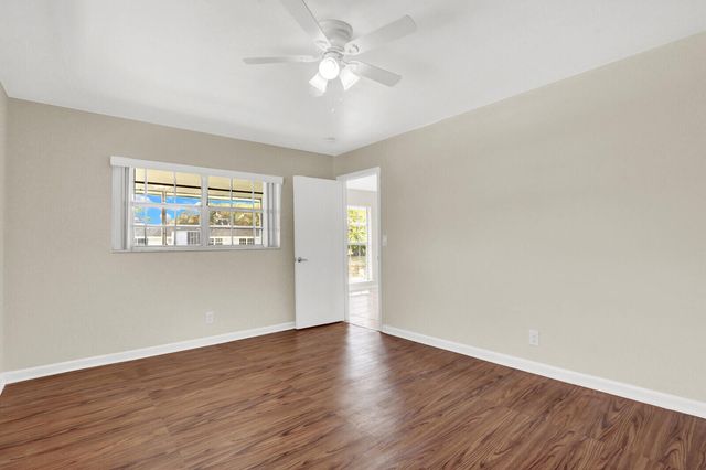 10249 N Military Trail Apt 201, Palm Beach Gardens, FL 33410