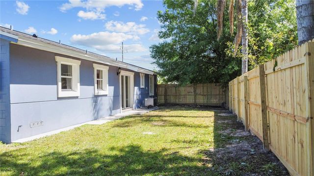 400 MONTANA AVENUE, St Cloud, FL 34769