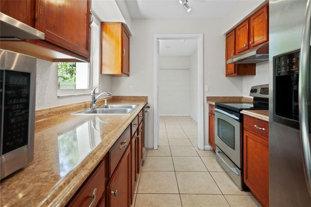 400 MONTANA AVENUE, St Cloud, FL 34769