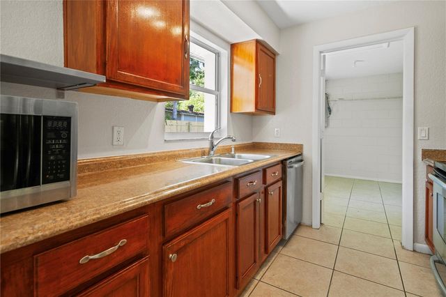 400 MONTANA AVENUE, St Cloud, FL 34769