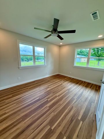 12831 Hummingbird Road, Elkins, AR 72727