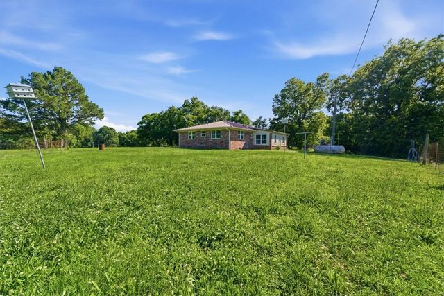 12831 Hummingbird Road, Elkins, AR 72727