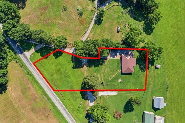 12831 Hummingbird Road, Elkins, AR 72727