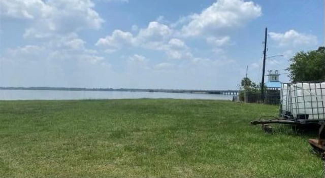 120 Page Lane, Houston, TX 77336