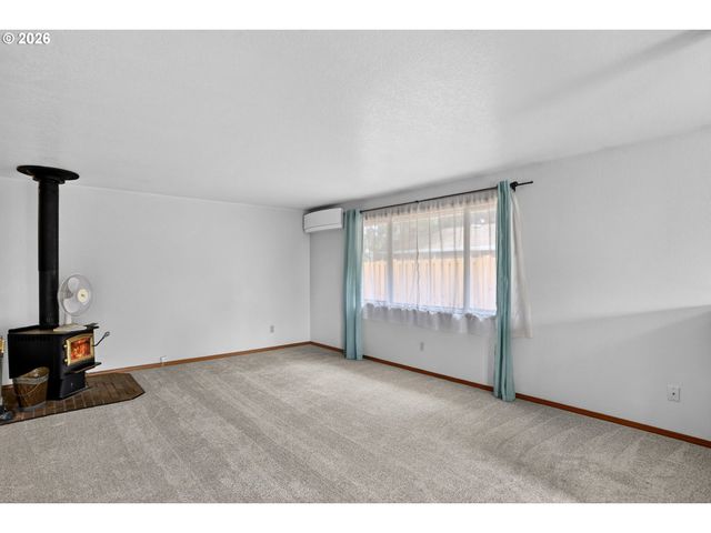 533 Sw 13TH Ave, Canby, OR 97013