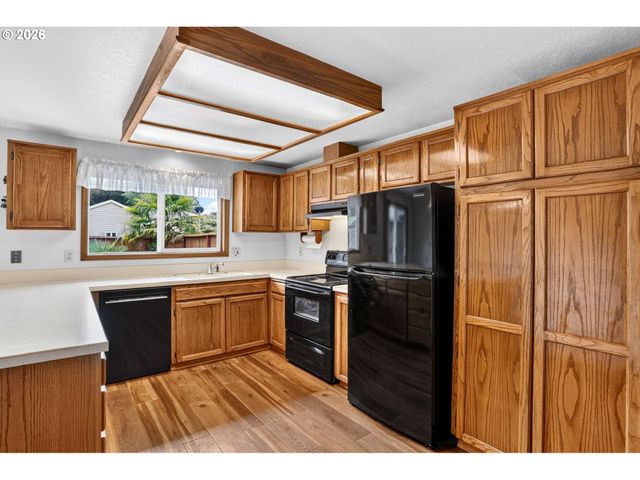 533 Sw 13TH Ave, Canby, OR 97013