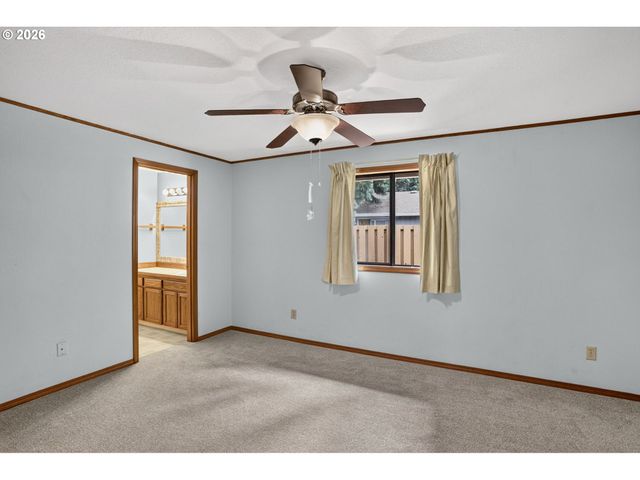 533 Sw 13TH Ave, Canby, OR 97013