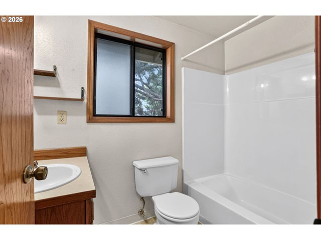 533 Sw 13TH Ave, Canby, OR 97013
