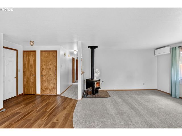 533 Sw 13TH Ave, Canby, OR 97013