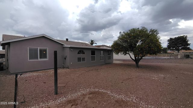 1033 S FLORENCE Drive, Mesa, AZ 85208