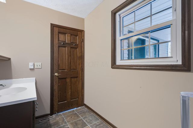 1262 Berwyn Lane, Newark, OH 43055