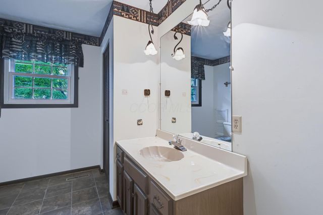 1262 Berwyn Lane, Newark, OH 43055