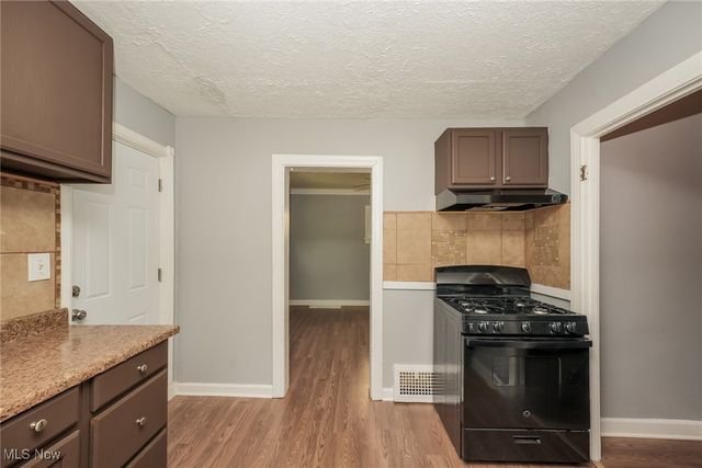 3500 W 95th Street, Cleveland, OH 44102