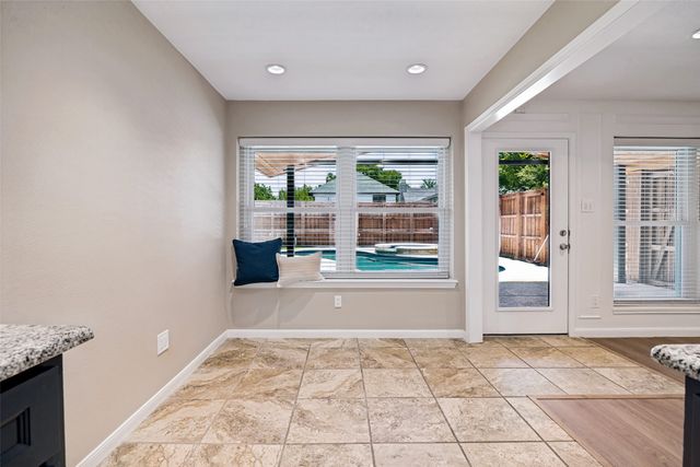 1318 Newport Drive, Carrollton, TX 75006
