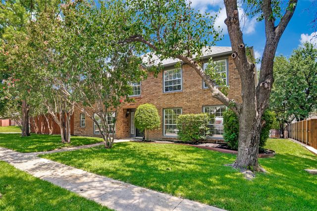 1318 Newport Drive, Carrollton, TX 75006
