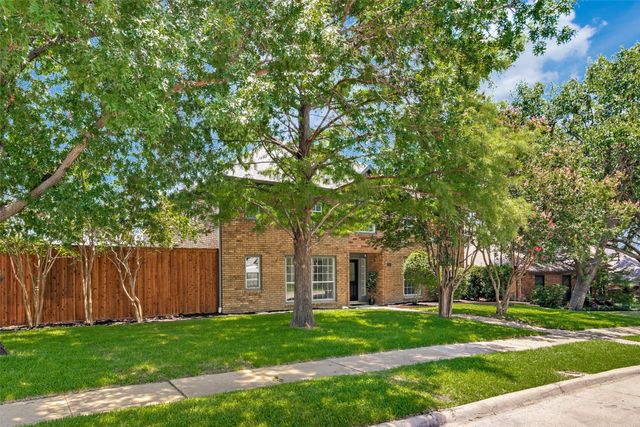 1318 Newport Drive, Carrollton, TX 75006