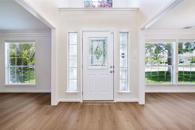 1318 Newport Drive, Carrollton, TX 75006