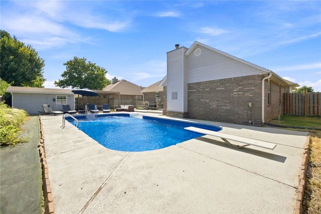 3601 W Mockingbird Lane, Rogers, AR 72756
