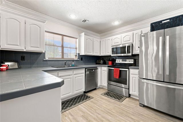 3601 W Mockingbird Lane, Rogers, AR 72756