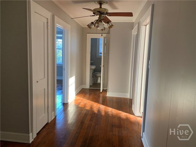 18 W 36th Street Upper, Savannah, GA 31401