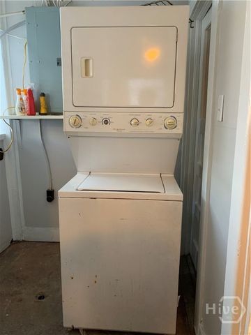 18 W 36th Street Upper, Savannah, GA 31401