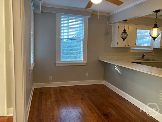 18 W 36th Street Upper, Savannah, GA 31401