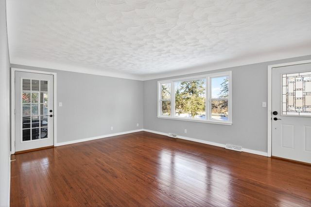 296 Sherwood Road, Shoreview, MN 55126