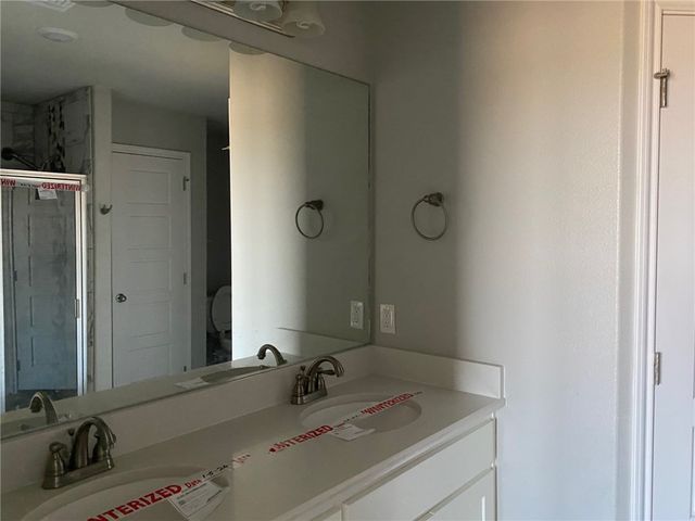 702 W 1st St, Bishop, TX 78343