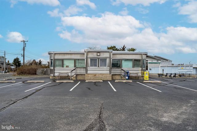 704 BROADWAY, Barnegat Light, NJ 08006
