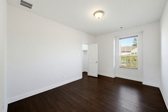 1920 Roundtree Circle E, Fort Worth, TX 76008