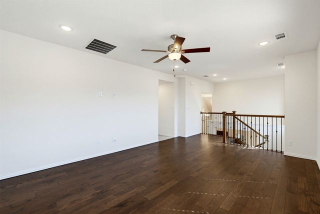 1920 Roundtree Circle E, Fort Worth, TX 76008