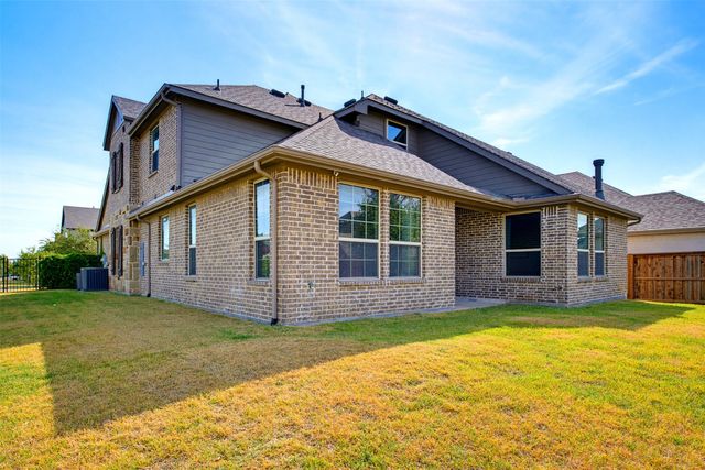1920 Roundtree Circle E, Fort Worth, TX 76008