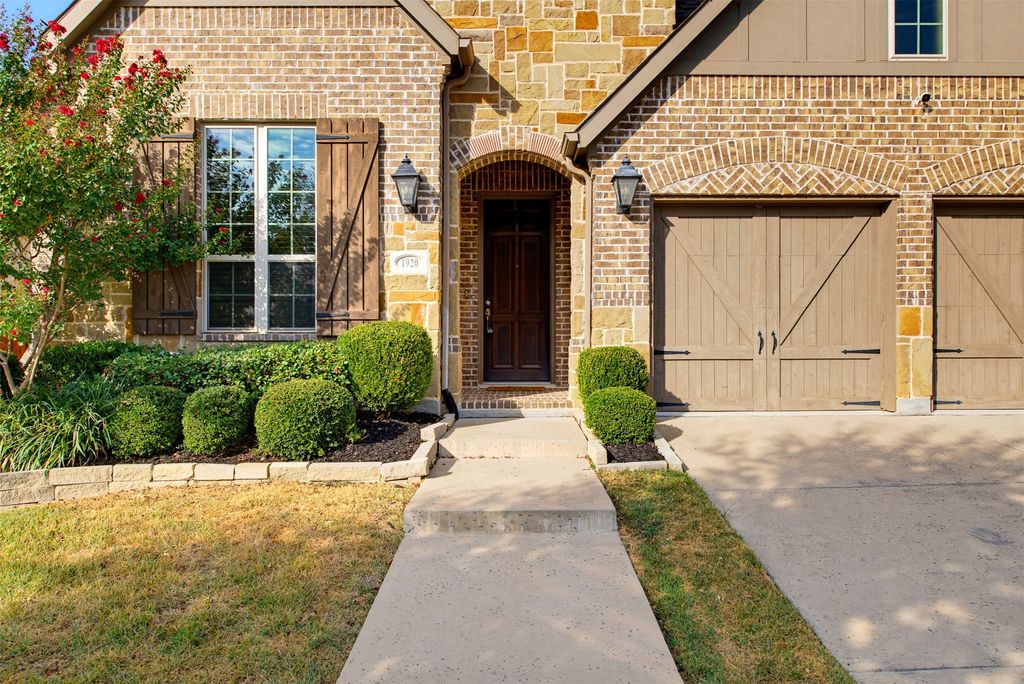 1920 Roundtree Circle E, Fort Worth, TX 76008 — photo 3