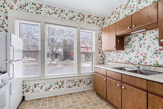 222 N Eagle Street, Marshall, MI 49068