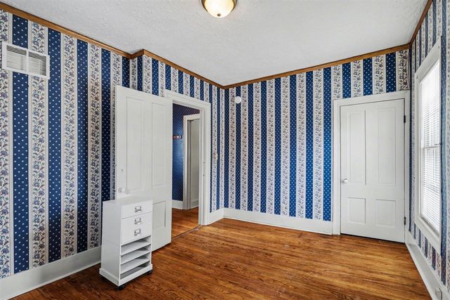 222 N Eagle Street, Marshall, MI 49068