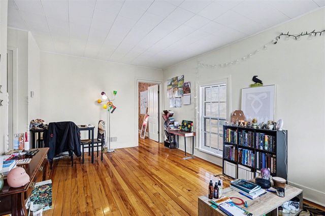 222 N Eagle Street, Marshall, MI 49068