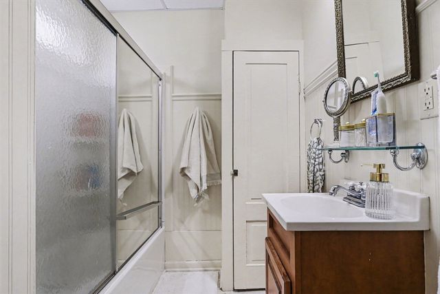 222 N Eagle Street, Marshall, MI 49068