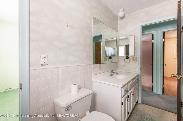 13894 Luroma Circle, Dewitt, MI 48820