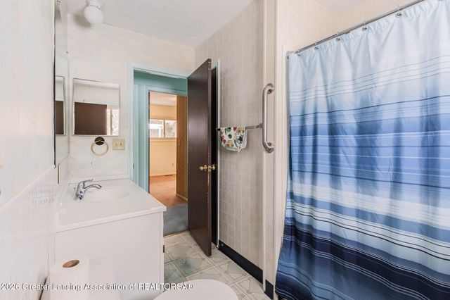 13894 Luroma Circle, Dewitt, MI 48820