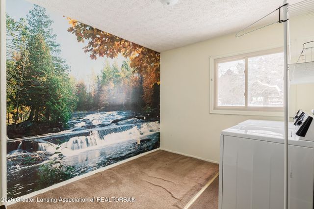 13894 Luroma Circle, Dewitt, MI 48820