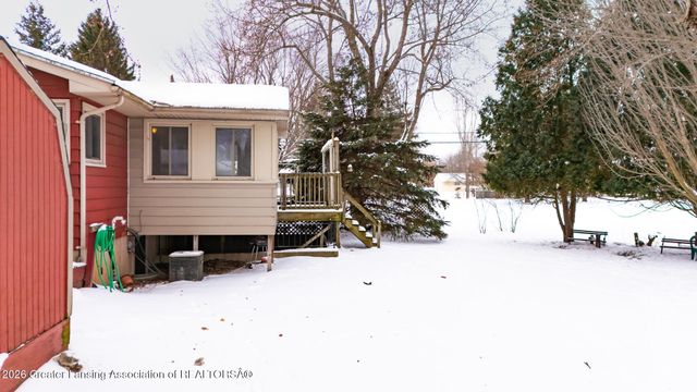 13894 Luroma Circle, Dewitt, MI 48820