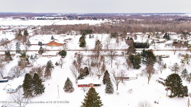 13894 Luroma Circle, Dewitt, MI 48820