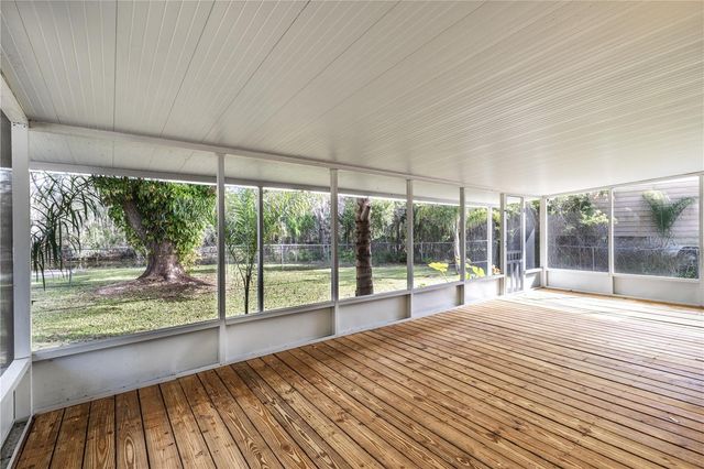 11807 OCKLAWAHA DRIVE, Leesburg, FL 34788