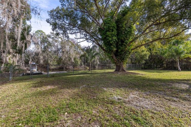11807 OCKLAWAHA DRIVE, Leesburg, FL 34788