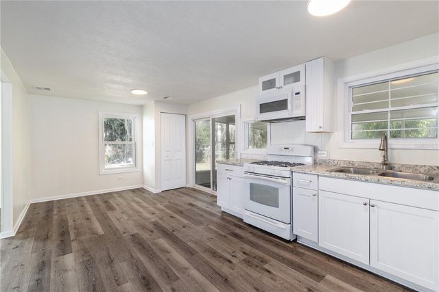 11807 OCKLAWAHA DRIVE, Leesburg, FL 34788