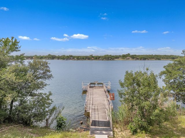2209 Angelina Street, Granbury, TX 76048