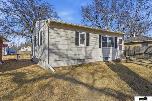 5626 Judson Street, Lincoln, NE 68507